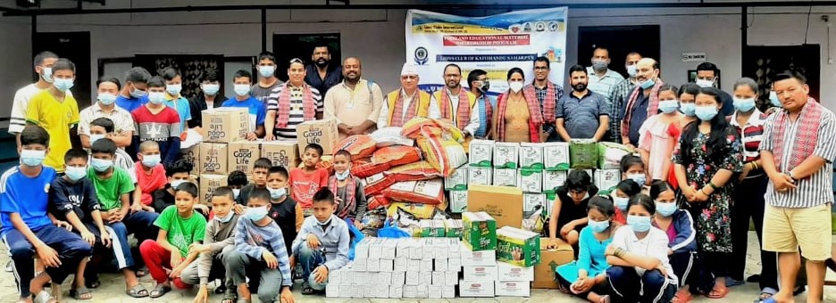 लायन्स क्लब अफ काठमाडौंद्धारा बालआश्रम र स्कुललाई खाद्यान्नसहित शैक्षिक सामाग्री हस्तान्तरण
