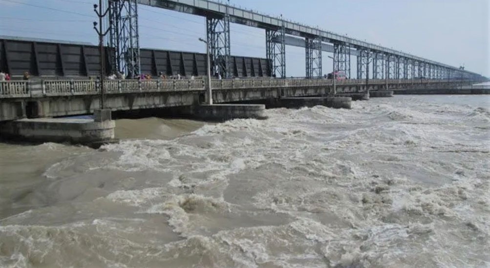 सप्तकोशीको बहाव तीनसय मिटर फैलियो