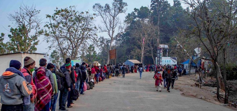 सत्र महिनापछि सीमा नाकाबाट आवतजावत