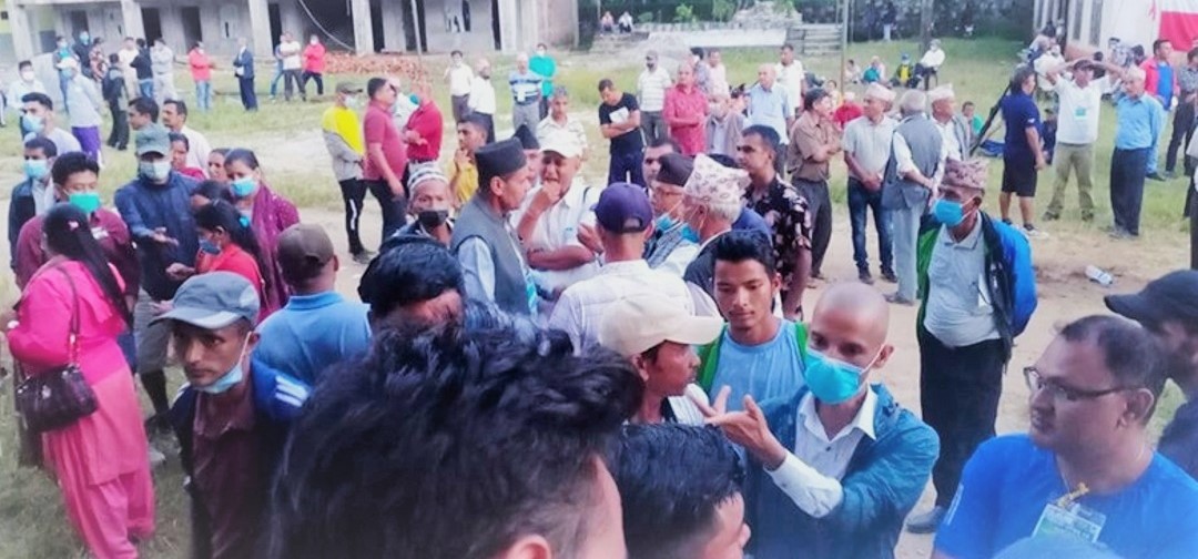 लमजुङ कांग्रेस विवादः राइनासको मतपत्र जलाइयो