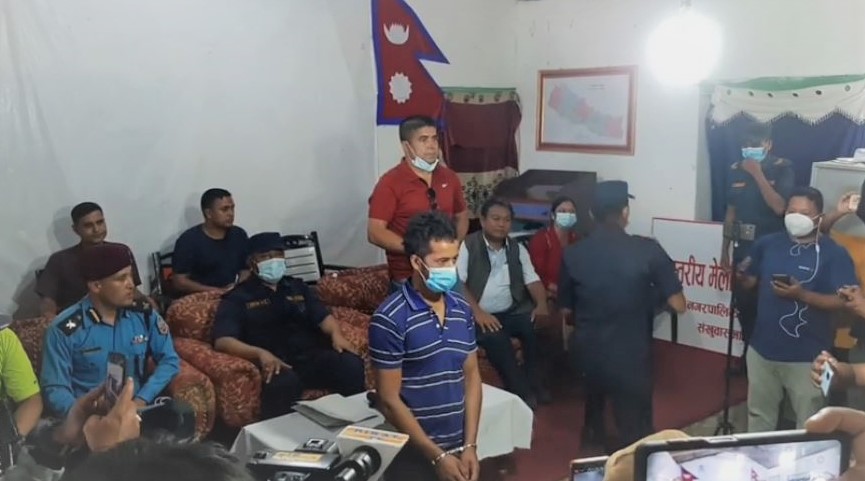 ६ जनाको हत्यामा संलग्न अभियुक्त लोकबहादुर कार्की सार्वजनिक