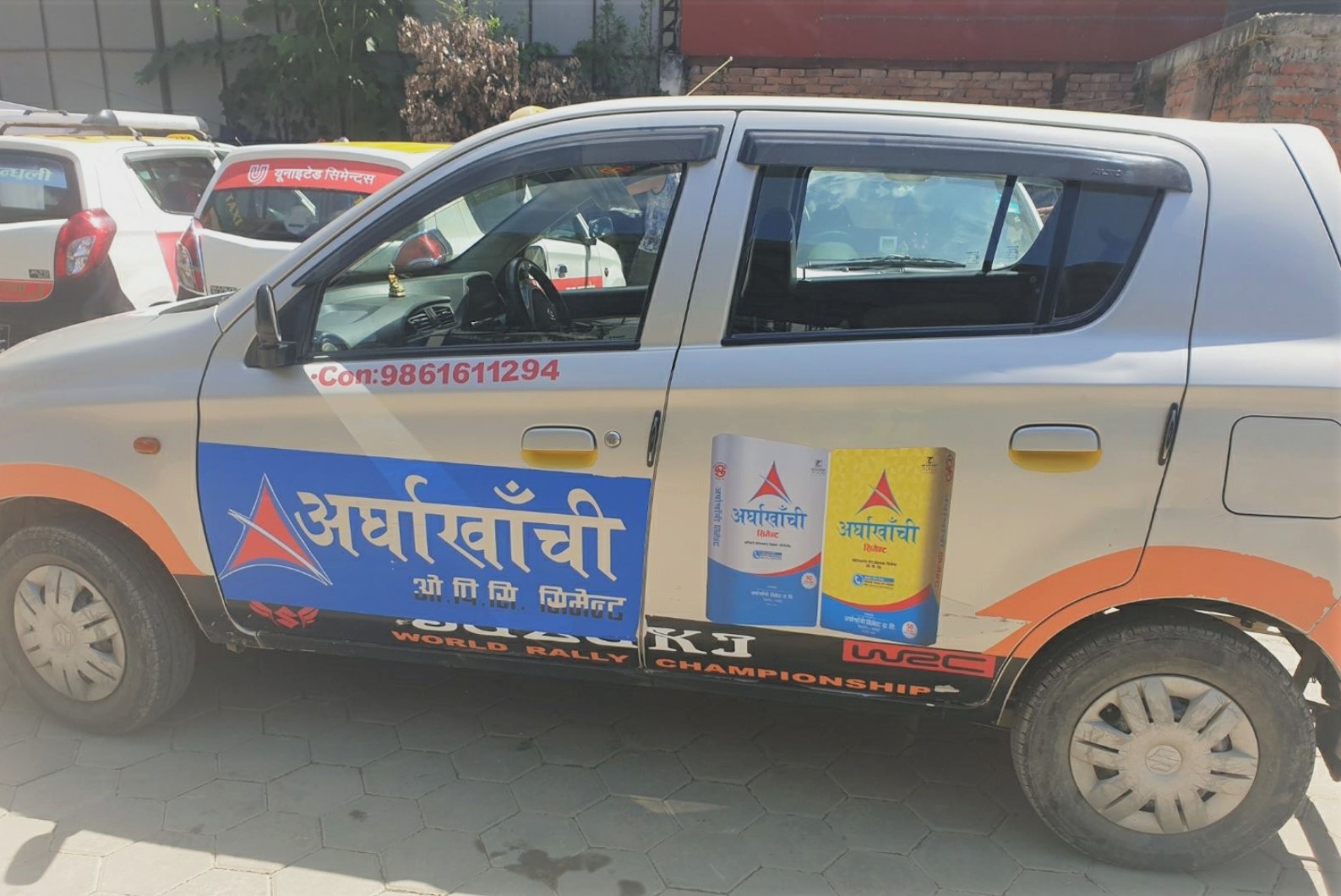 ट्याक्सीमा राखिएका विज्ञापनलाई करको दायरामा ल्याउन ललितपुर महानगरले अनुगमन तिब्र पार्‍यो
