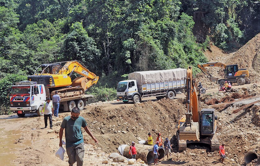 गैँडाकोटस्थित राजमार्ग दुईतर्फी सञ्चालन
