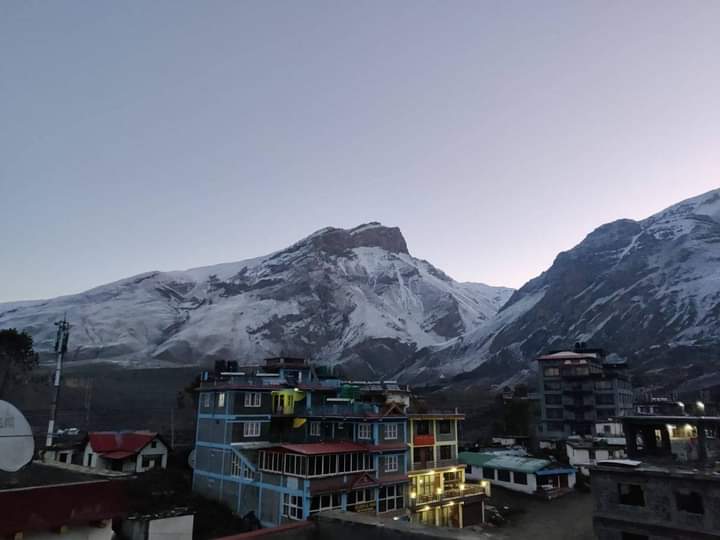 मुक्तिनाथ मन्दिर क्षेत्रमा हिमपात (फाेटाे फिचर)