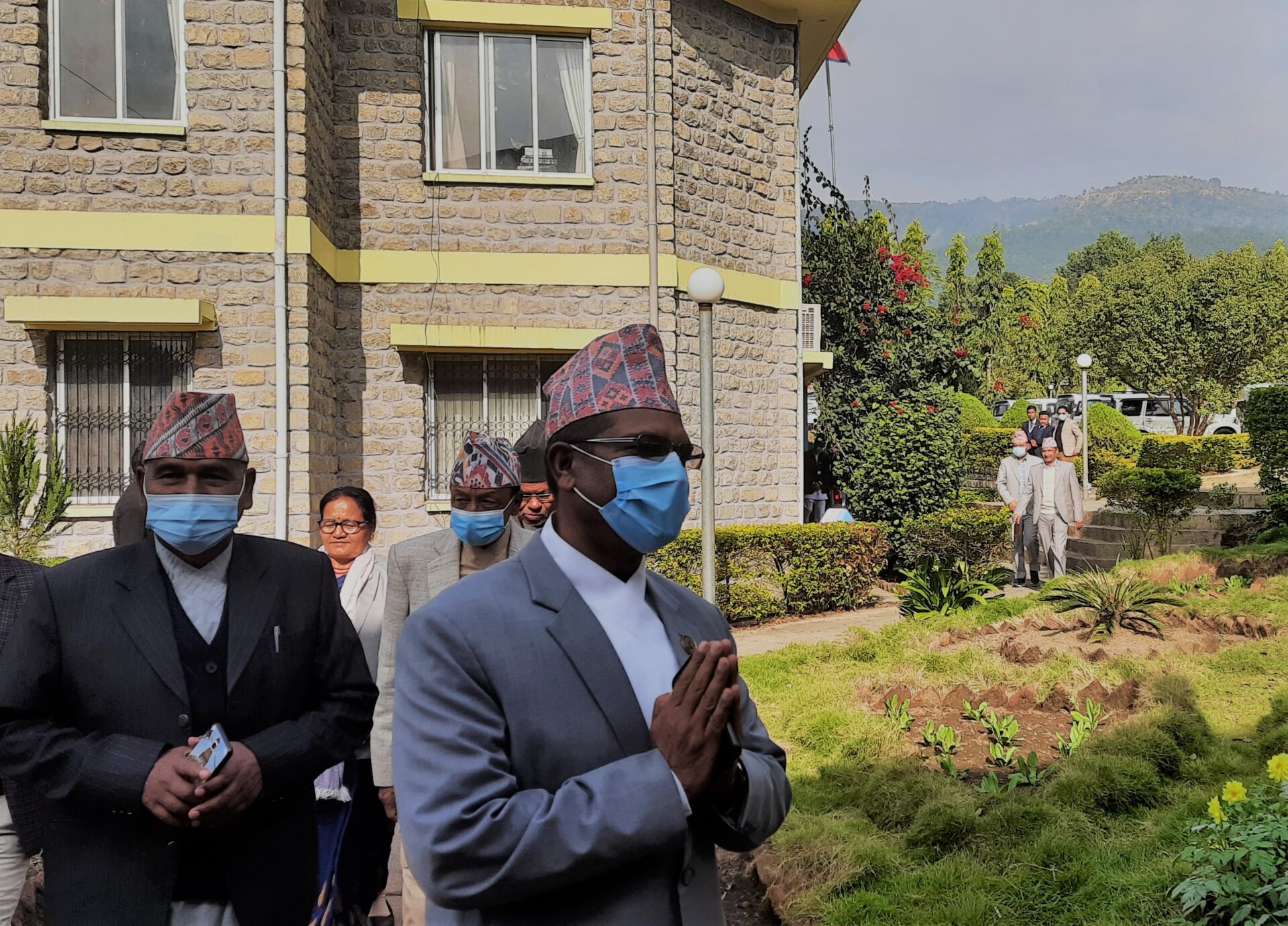 कार्यसूची प्रवेश गरी कर्णाली प्रदेश सभा बैठक स्थगित, मुख्यमन्त्रीले भोलि विश्वासको मत लिने