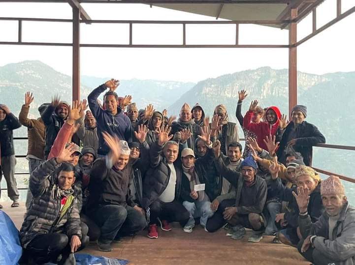माओवादी केन्द्रका जिल्ला सदस्य तथा वाइसियल रघुगंगा गाउँपालिका कमिटी संयोजक भण्डारी सहित ४५ जना कांग्रेस प्रवेश