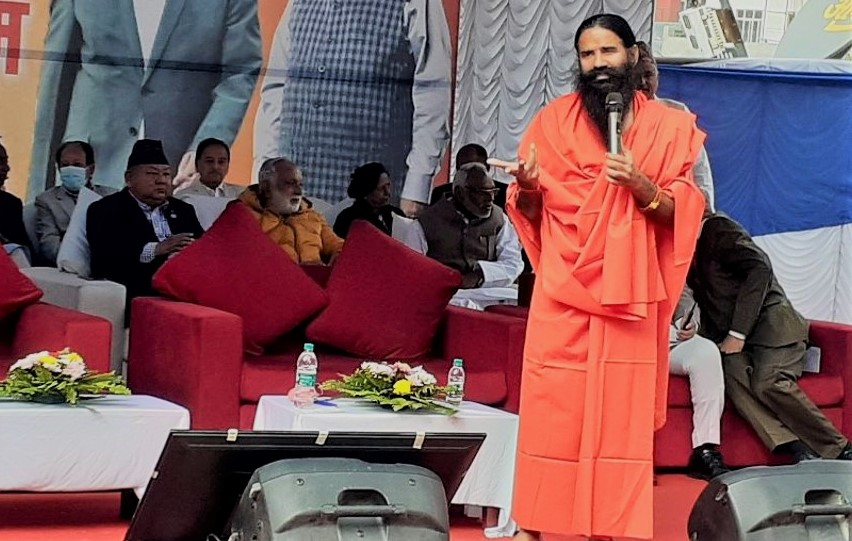 मलाई नेपालीले धेरै माया गर्छन् : बाबा रामदेव