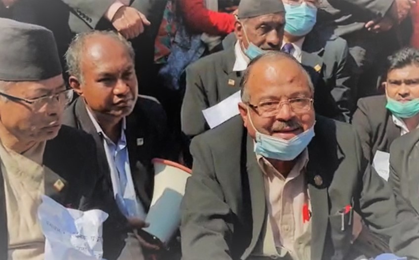 प्रधानन्यायाधीश एक सेकेण्ड पनि पदमा बस्न लायक छैनन् : पूर्वमहान्यायाधिवक्ता कार्की