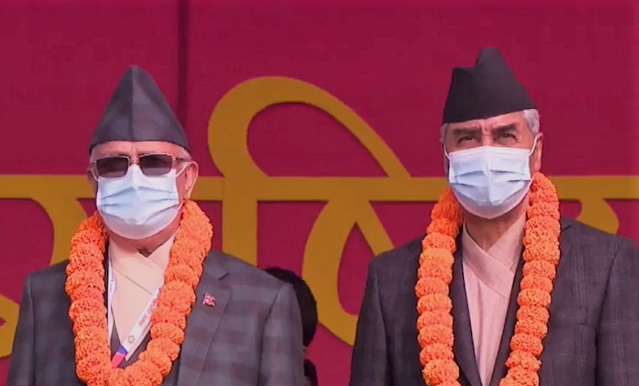 मेरा खुट्टा तान्नेहरू अहिले प्रधानमन्त्री देउवाका खुट्टा समाइरहेका छन् : ओली