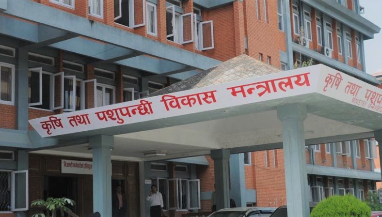 वर्षा र बाढीपीडित किसानलाई पाँच अर्ब रुपैयाँ क्षतिपूर्ति