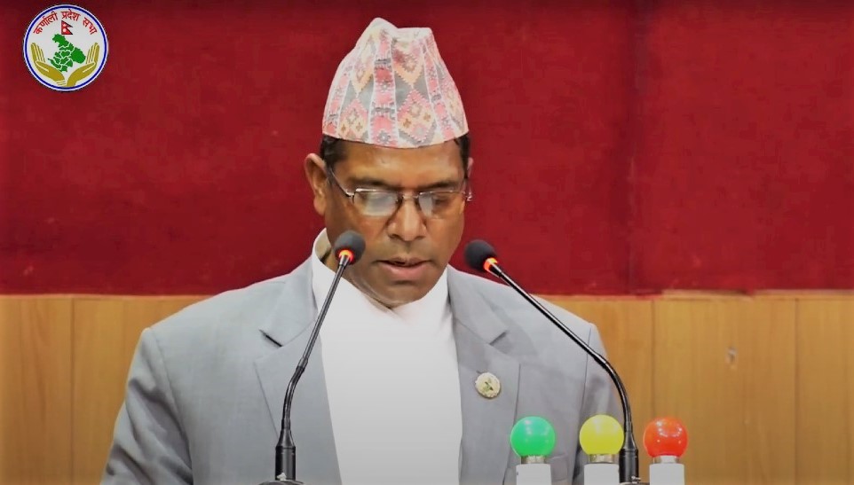 मुख्यमन्त्री शाहीले मागे विश्वासको मत