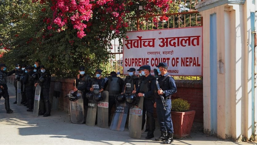 प्रधानन्यायाधीशलाई गेटमै रोक्न खोजेपछि सुरक्षा व्यवस्था कडा