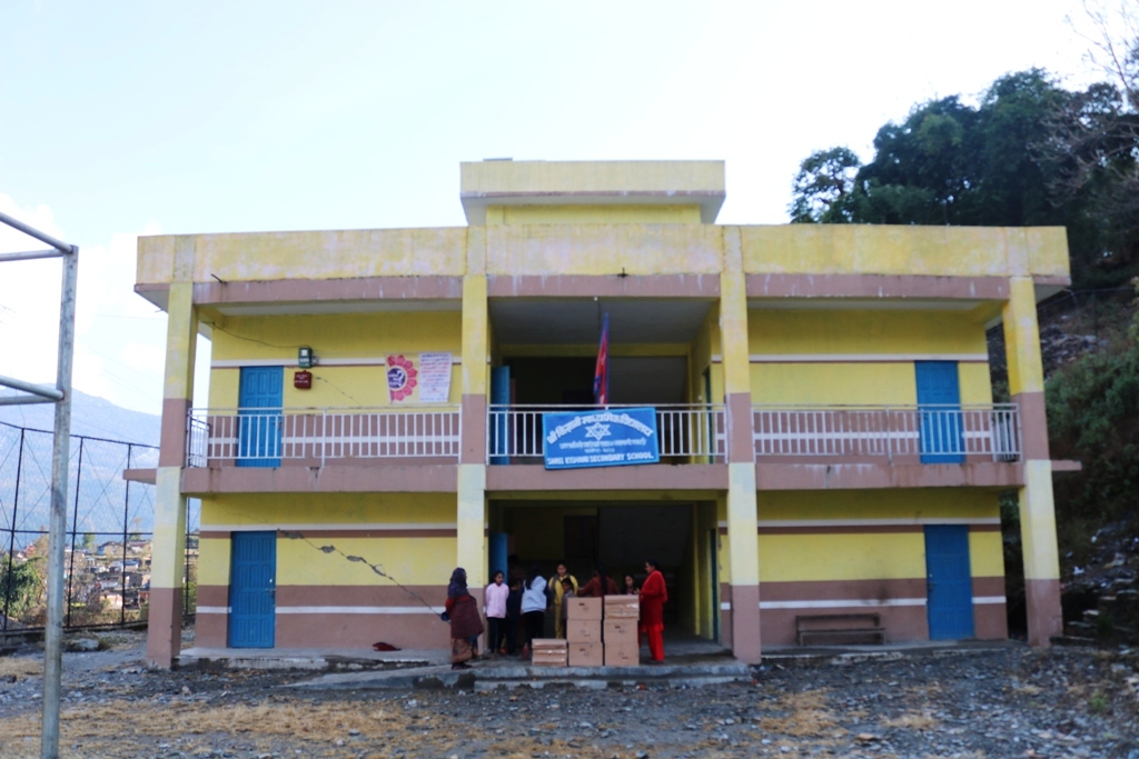 धारापानीको किसानी माविलाई कम्प्युटर सहयोग
