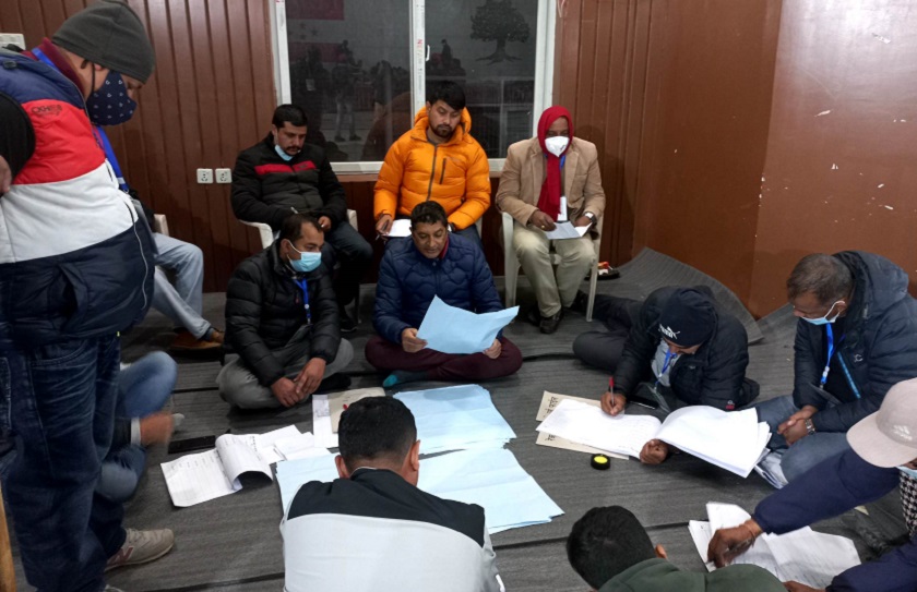 काँग्रेस खुलातर्फ दोस्रो दिनको मतगणना सुरु