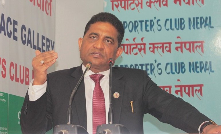 नयाँ निर्वाचनतर्फ जानुपर्छ : रघुवीर महासेठ