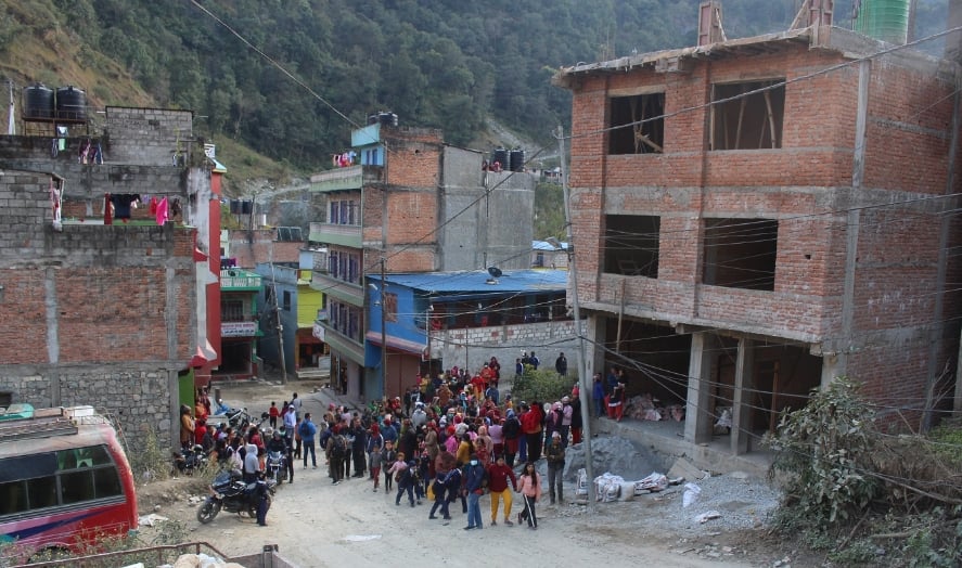 मंगलाघाटमा निर्माणधिन घरको तीन तलाबाट खसेर हिस्तानका पुनको मृत्यु