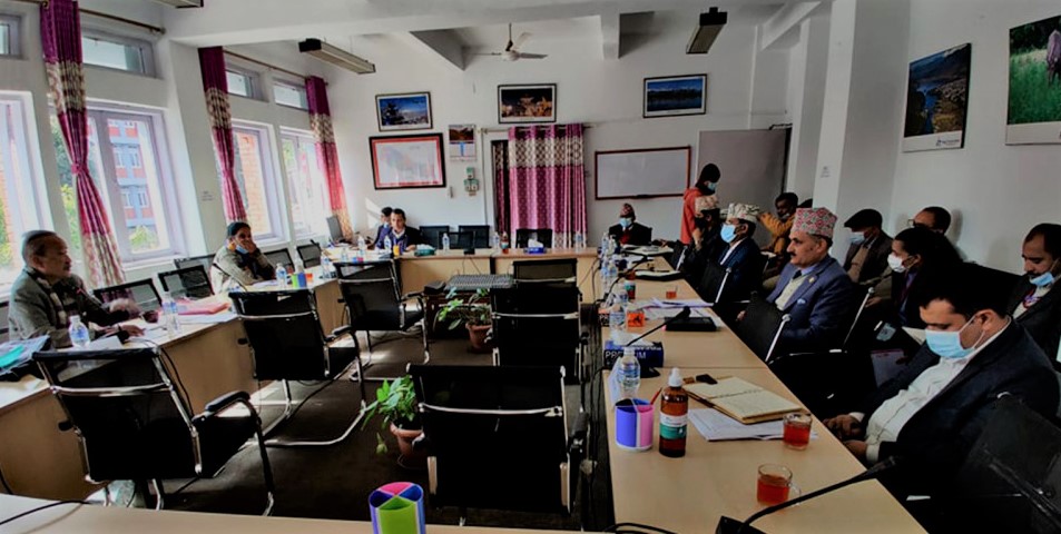 अहिलेको व्यवस्थापनबाट निगम अगाडि बढ्दैन, विकल्प सोचियोस् : अर्थसचिव मरासिनी
