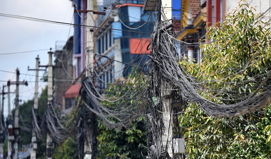 खम्बाको भाडा तिर्न अटेर गर्ने इन्टरनेट प्रदायकसँग एक करोड असुली