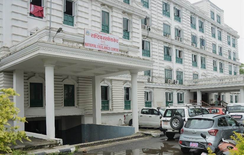 कोरोनाको त्रासमा सिंहदरबार, चार सचिवलाई संक्रमण