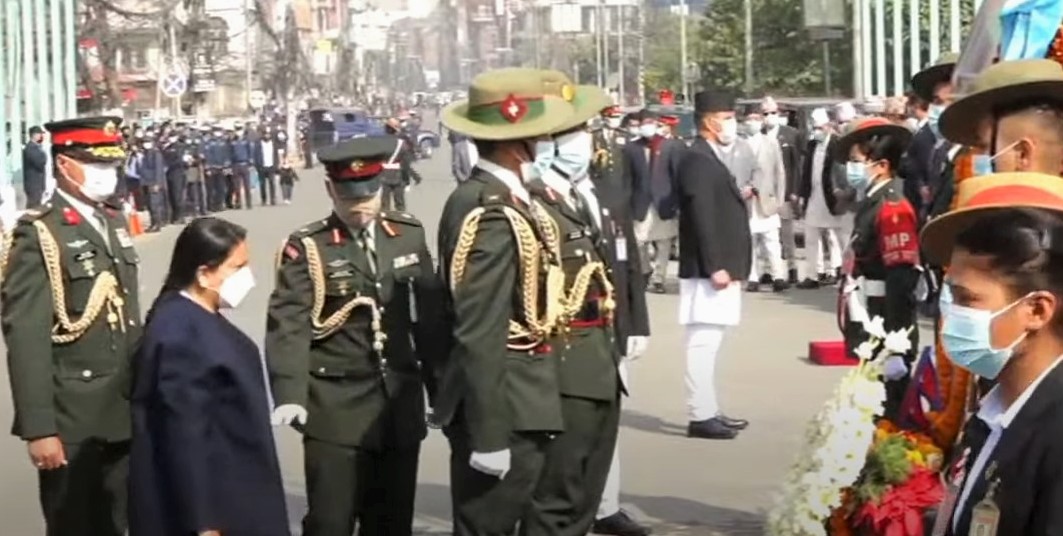 पृथ्वीनारायण शाहको शालिकमा राष्ट्रपति भण्डारीद्वारा माल्यार्पण