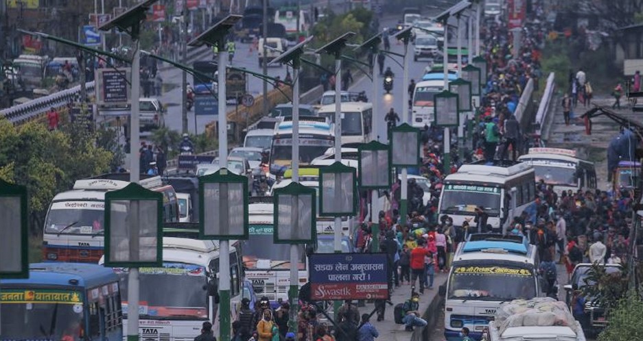 चक्रपथ वरपर ट्राफिक व्यवस्थापनमा समस्या