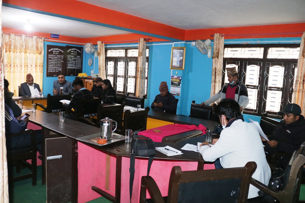 धौलागिरिमै पहिलोपटक सूचना प्रविधिको विषयमा पढाउँदै म्याग्दी बहुमुखी क्याम्पस