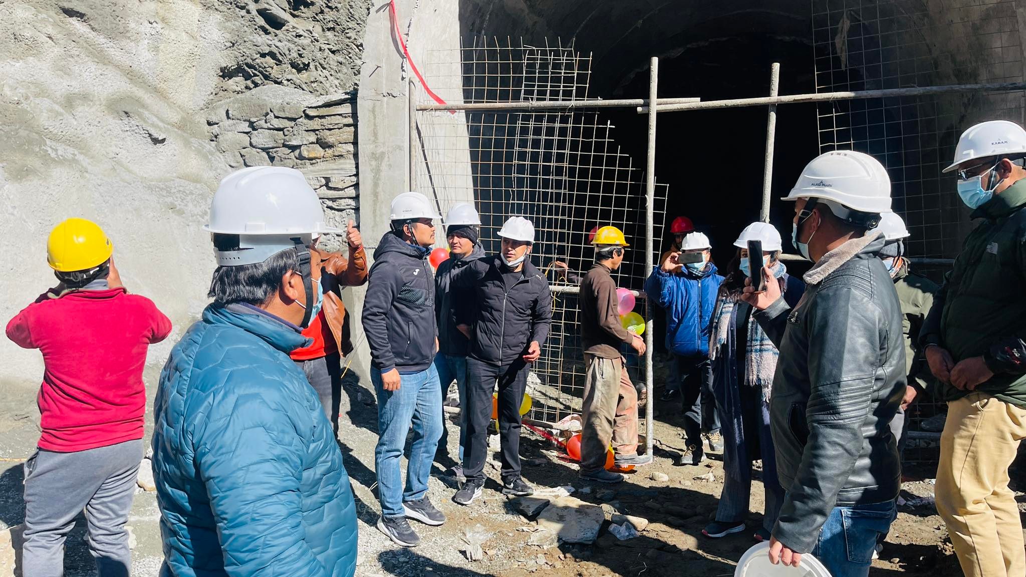 दरबाङ–म्याग्दी खोला जलविद्युत आयोजनाको सुरुङ खन्ने काम सुरू (तस्बिरहरु)