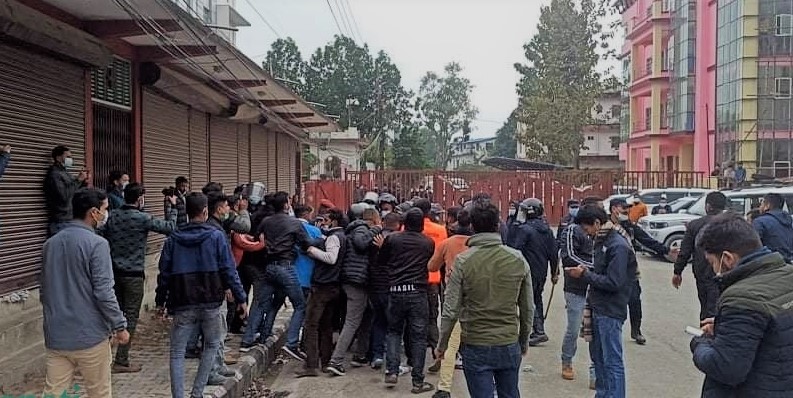 बुटवलमा प्रहरी र अनेरास्ववियुबीच झडप