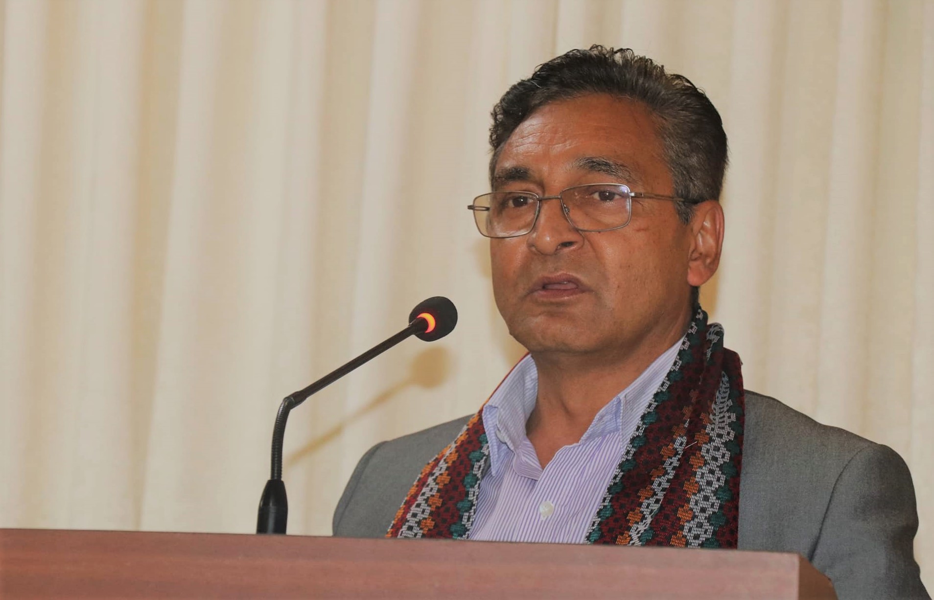 कांग्रेसले सभामुख सापकोटालाई महाभियोग लगाए एमालेले साथ दिन्छ : रायमाझी