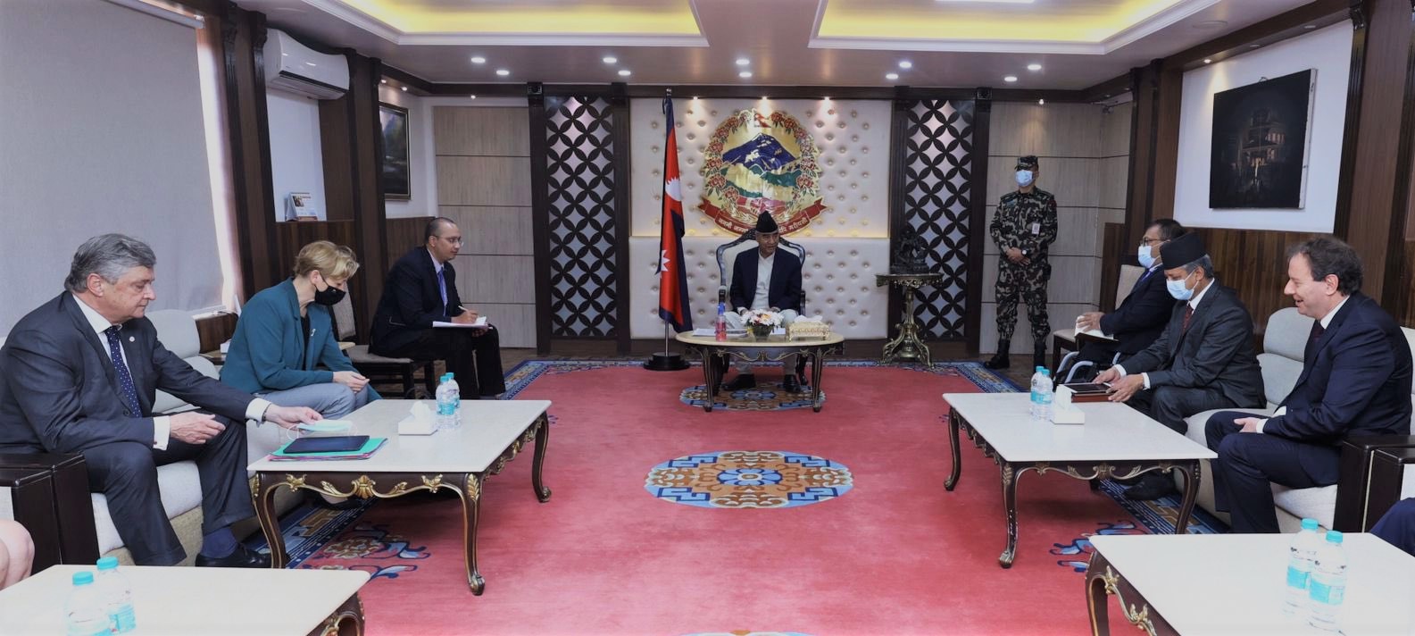 फ्रान्सेली प्रतिनिधि मण्डलले भेटे प्रधानमन्त्री देउवा