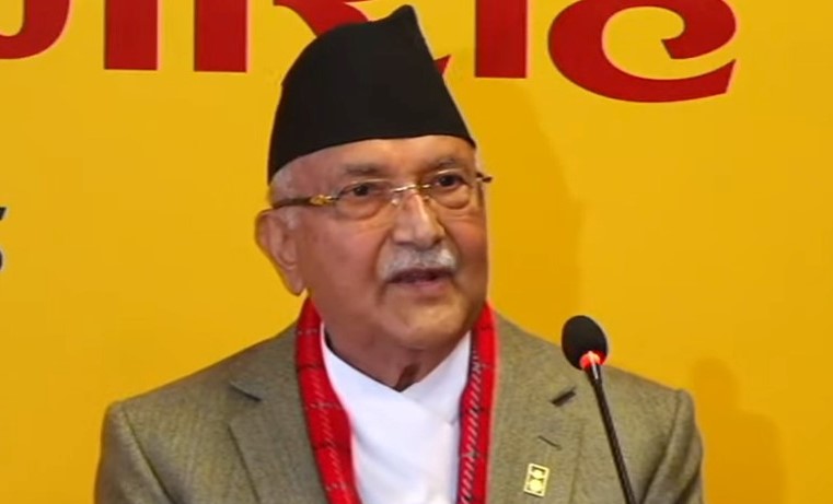 ओलीले झलनाथ खनाललाई भने– एमालेले लगाइदिएको जुँगामा ताउ लाएर बाकस खाली गर्छु भन्ने ?