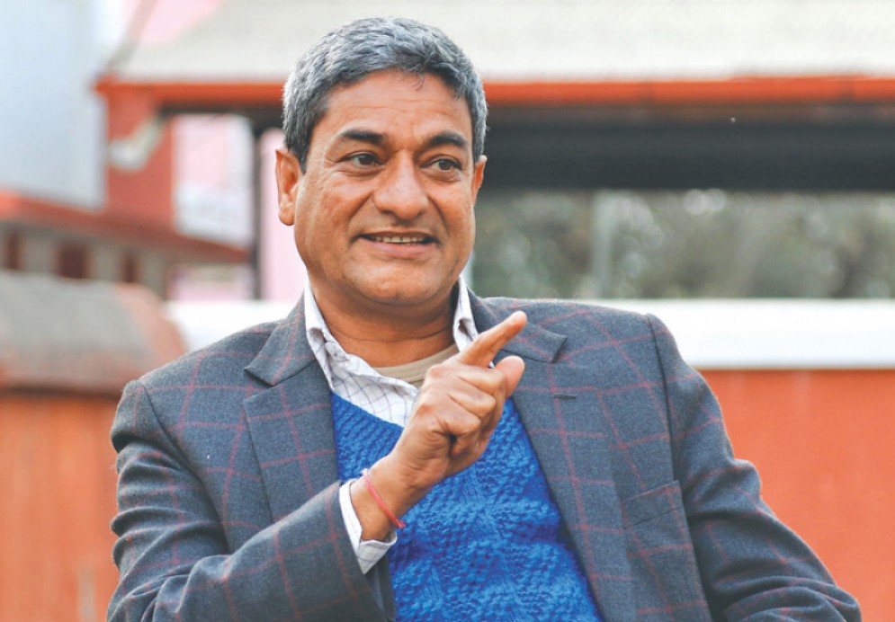 सत्ता गठबन्धन प्रभावित नहुने गरी निर्णय गरौँ : लेखक