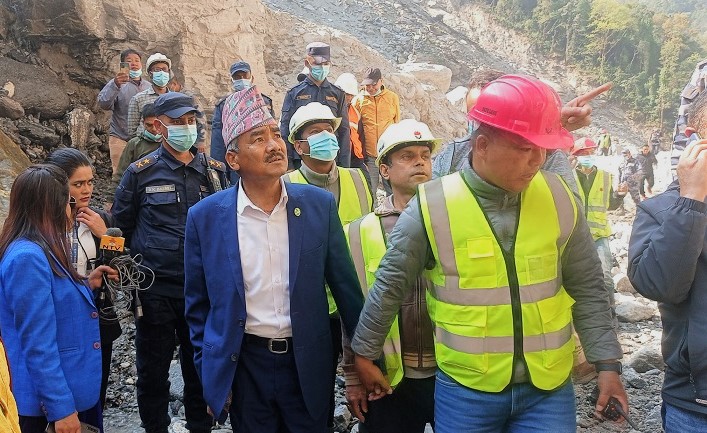 चैतभित्रै काठमाडौँमा पानी पुर्‍याउनेगरी गरी काम गर्न मन्त्री चौधरीको निर्देशन