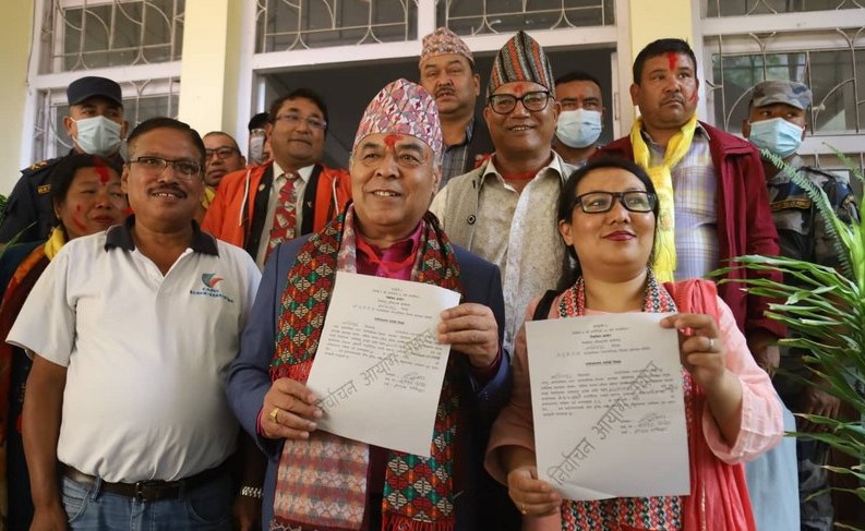 ललितपुर महानगरमा एमालेबाट हरिकृष्ण र मञ्जलीद्वारा उम्मेदवारी दर्ता