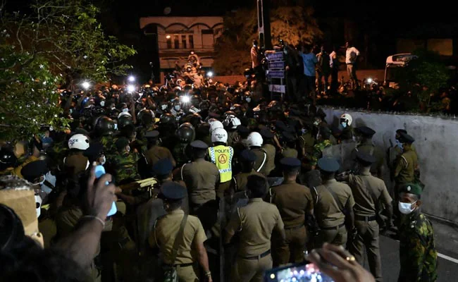 श्रीलंकामा सामाजिक सञ्जालमा पनि रोक