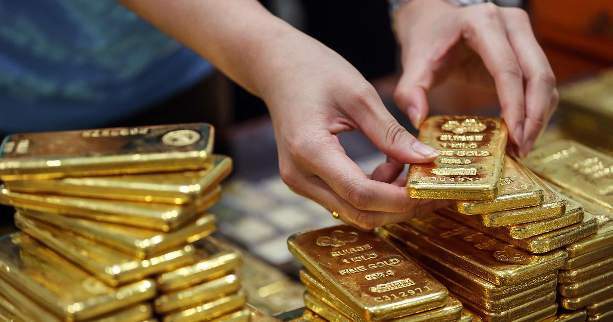 सुनचाँदी पसलबाट ३ सय ८३ तोला सुन र नगद पाँच लाख चोरी