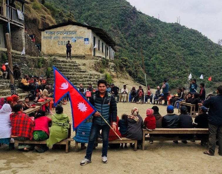 लुलाङमा कांग्रेस –माओवादीकाे चुनावी प्रचार