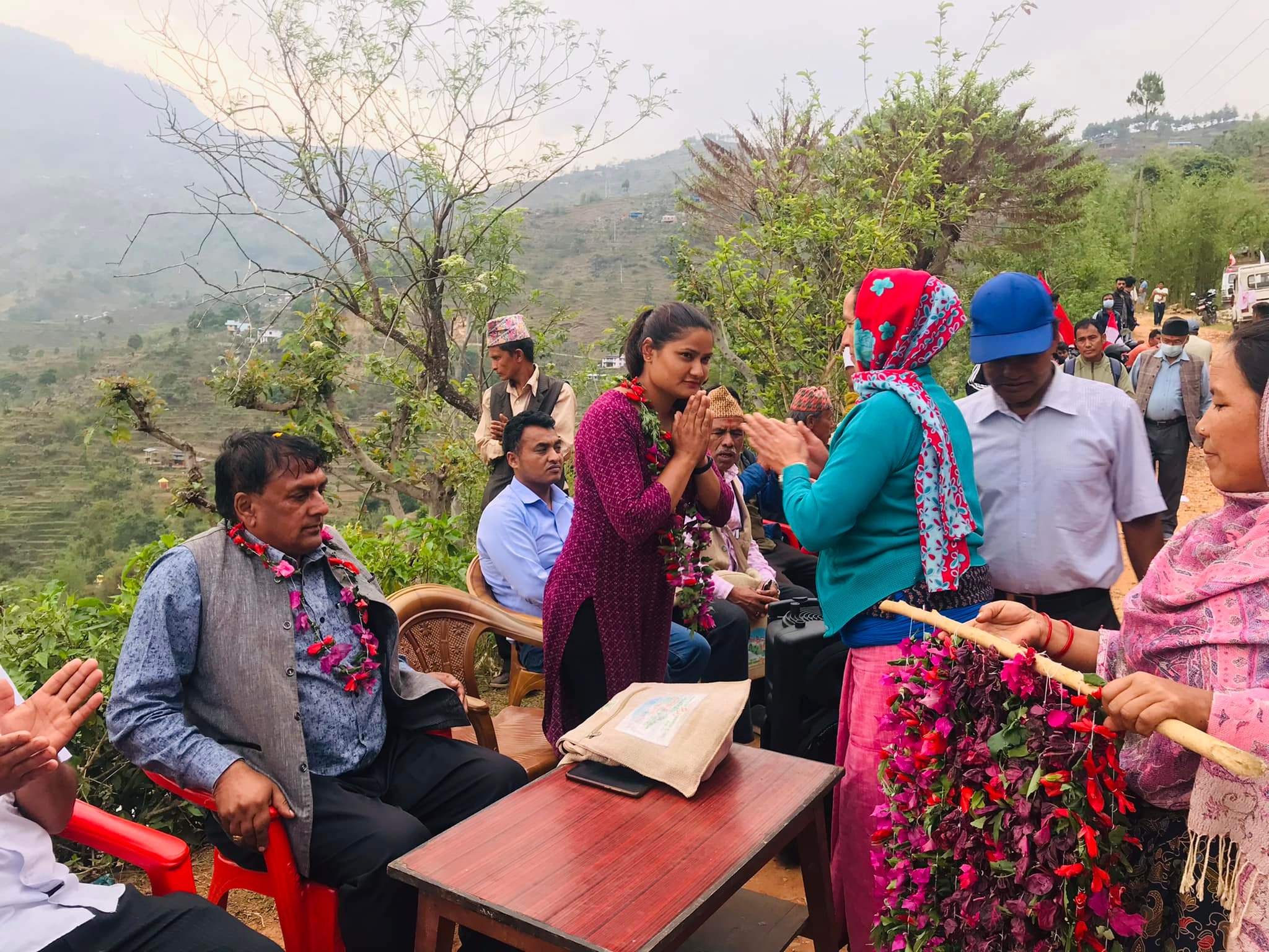 गठबन्धनका उम्मेद्वारको रत्नैचौरमा आमसभा, बस्ती–बस्तीमा घरदैलो (तस्बिरहरु)