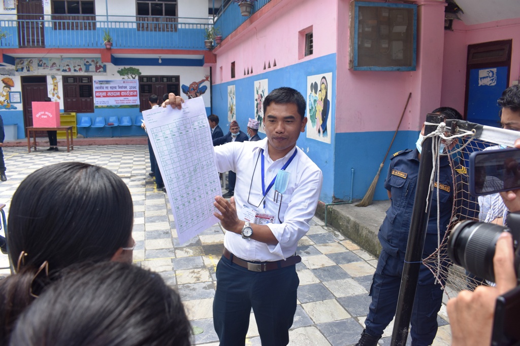 बेनीमा नमुना मतदान