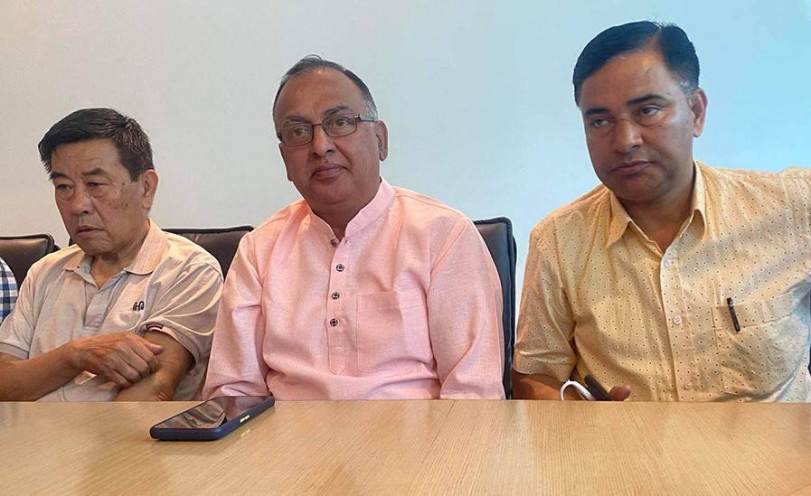 राजनीतिक भविष्यबारे चितवन कांग्रेसका नेता–कार्यकर्ताले चिन्ता लिनु पर्दैन : भण्डारी