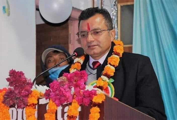 कांग्रेस केन्द्रीय समिति बैठक राखेर बढ्दो महंगी र पेट्रोलियमको मूल्यवृद्धिबारे छलफल हुनुपर्छ : कोइराला