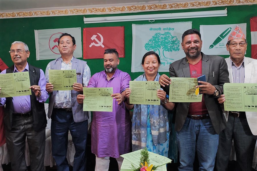 हेटौंडामा गठबन्धनको घोषणापत्र : १० हजार लिटर पानी र ३०० युनिट विजुली निःशुल्क