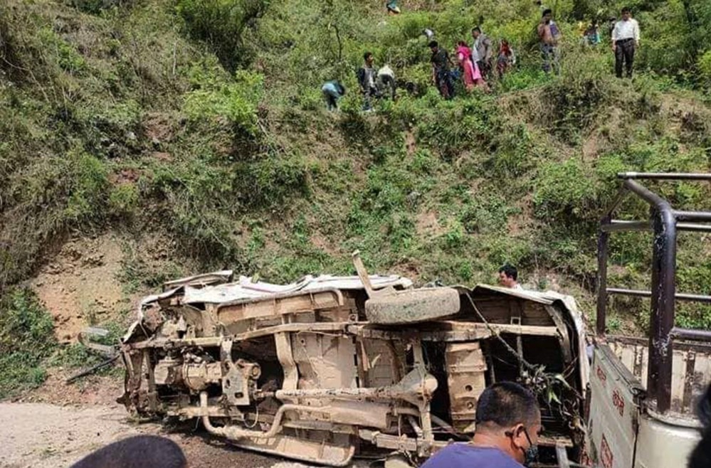 स्याङ्जामा मतदाता बोकेको जिप दुर्घटना हुँदा १३ जनाको मृत्यु