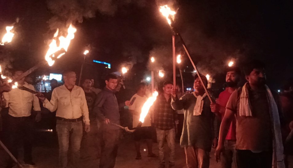 सर्वोच्च अदालतको फैसलाविरूद्ध बारामा प्रदर्शन