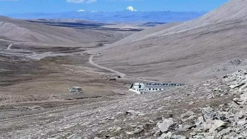 तिब्बतसँग जोडिएका हुम्ला र डोल्पाका सीमा नाका ३० गते रातिसम्म बन्द