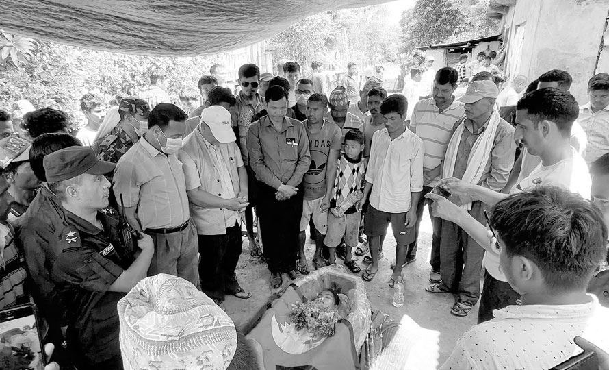 गृहजिल्ला बाँकेमा सञ्जुको अन्त्येष्टि, खेलकुदमन्त्री गहतराजले गरे अन्तिम विदाई