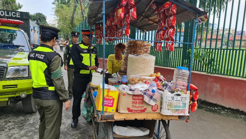 आजदेखि ललितपुर महानगर भित्र पानीपुरी बेच्न नपाइने