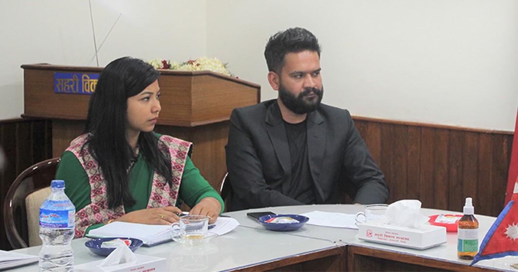 काठमाडौं महानगरपालिकाका मेयर र उपमेयर सिसडोलमा