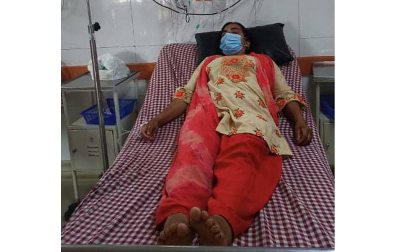 विद्यालयका हिसाब माग्दा प्रधानाध्यापकले कुटेको शिक्षिकाको आरोप
