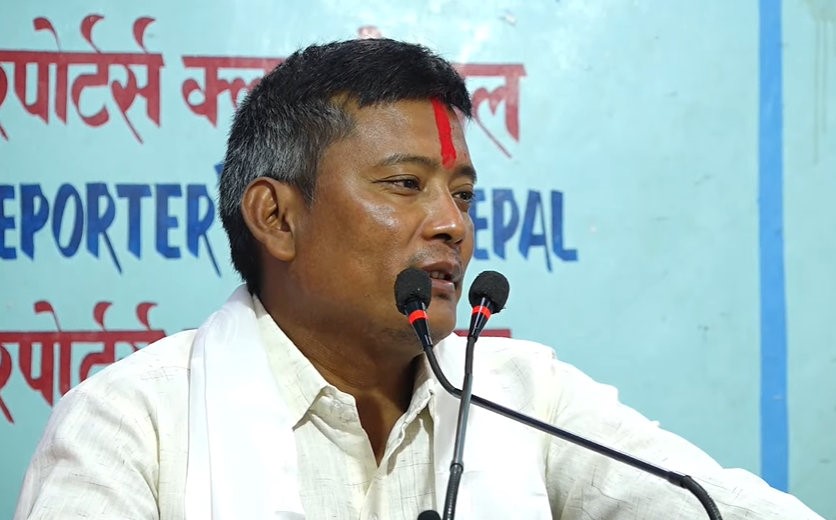 लक्ष्मण थारु रेशम चौधरीको पार्टीमा प्रवेश